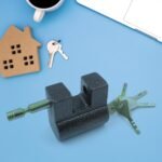 Iron Pad Lock, Brass Core And Thickened Spray Black Iron Door Lock With 5 Pc Keys For Home Dormitory, Waterproof Antirust Anti-Theft Padlocks Outdoor Gate Shed Locks Warehouse Big Iron Door Drawer Lock (63 Mm )