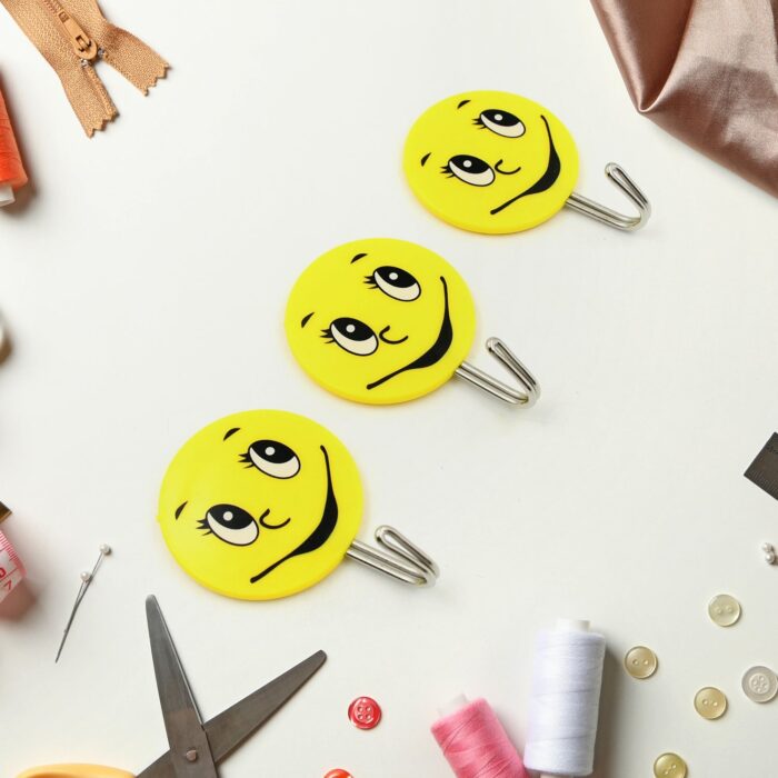 3Pcs Self Adhesive Multipurpose Smiley Hooks For Home Use - Image 1