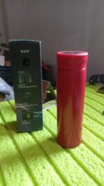 Smart Vacuum Insulated Water Bottle with LED Temperature Display - Image 7