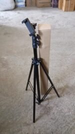 Professional DSLR Camera Tripod with Multipurpose Head - Image 7