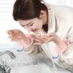 Silicone Wrist Water Stopper for Washing (2 Pc) - Image 3