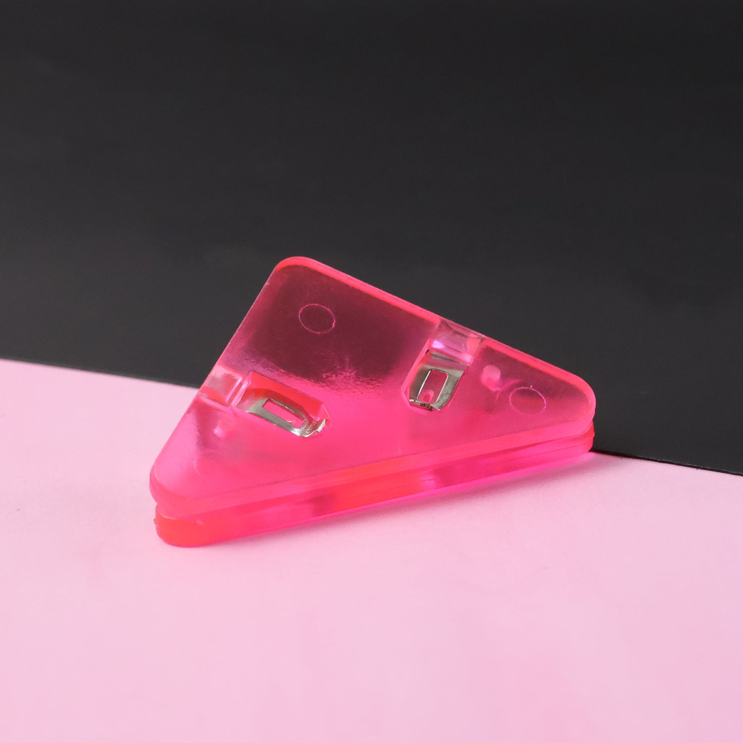 Triangle Paper Clips | Small Corner Clips for Paper, Document Clip (1 pc)