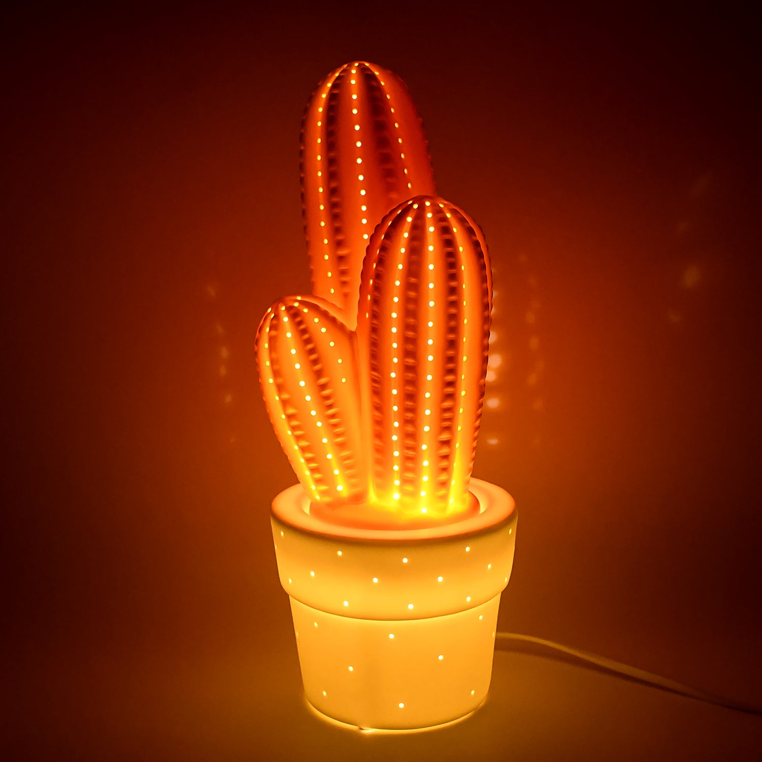 Big Ceramic Table Lamp for Home Decor Elegant Ambient Lighting Lamp (1 Pc)